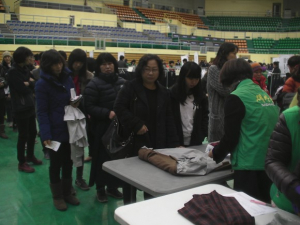 경주시새마을회,시민들과 함께하는 `사랑나눔 교복나누기`