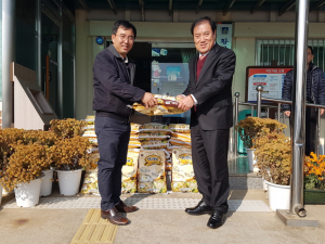 경주시 황남동, (주)동우전력 어려운 이웃에 사랑의 쌀 전달 