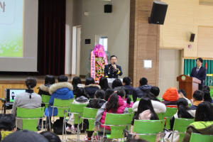 경주경찰서, 농촌 작은 학교의 특별한 졸업식 이벤트 개최 
