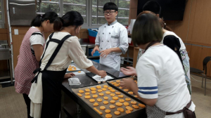 경주정보고 `지역주민 제과제빵 평생 교육` 개최 