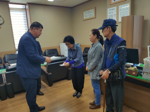 경주시 황성동, 경주자동차검사소 어려운 이웃에 위문품 전달 