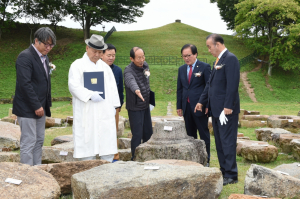 경주시, 신라왕궁 복원에 재활용 `신라석재 헌증식` 열려 