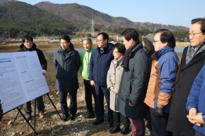 경주시의회, 작년 한해동안 장기 가뭄에 따른 준설 현장 방문 