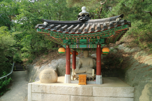문화재청 ‘경주 방형대좌 석조여래좌상’ 보물 지정 예고 