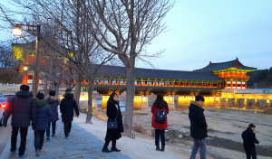 천년고도 경주시, 설 연휴 기간 관광객 `북적북적` 