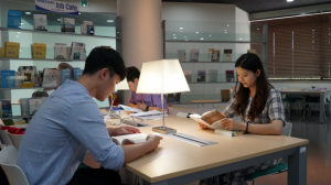 [사진] 동국대 경주캠퍼스, 폭염속 시원한 도서관에서 도캉스를 즐기자!! 