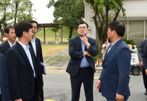 경주시, 경주의 옛 모습과 현재 감성 공존하는 ˝프리마켓 봉황장터˝ 도심관광명소 급부상 
