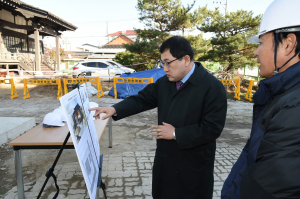 주낙영 경주시장, 무형문화재 전수교육관 건립 현장 점검 