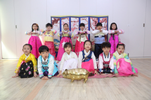 [사진]설 명절 맞아 새배 올리는 어린이들의 동심은?