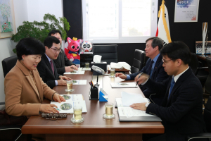 주낙영 경주시장, 도종환 문체부장관 면담 `주요현안. 국비지원 사업 논의`