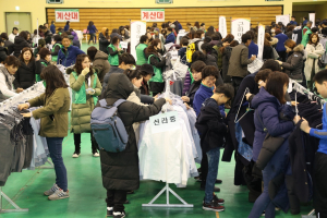 경주시 새마을회 `사랑 나눔 교복나누기` 