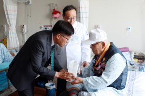 경북남부보훈지청, 호국보훈의 달 `위탁병원 입원 국가유공자 위문` 