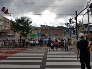 경주교육지원청, 등굣길 교통 안전 캠페인 `안전 의식 제고` 