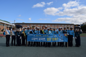 경주경찰서 “안전한 등굣길 만들기” 교통안전캠페인 전개 