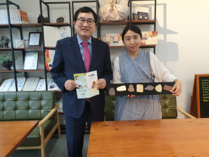 주낙영 경주시장, 여성발명왕 ‘갱쥬쿠키’ 깜짝 방문 축하 