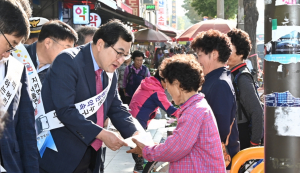 경주시, 교통사고 줄이기 거리 캠페인 전개 