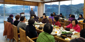 경북문화관광공사, 연말맞이 어르신 초청 목욕 봉사활동 전개