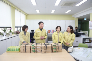 경주시의회 윤병길의장 `신종 코로나` 대응 점검 보건소 방문