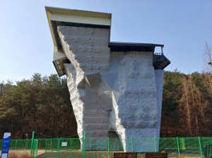 경주시 시설관리공단, 경주베이스볼파크 인공암벽장 17일 재개장 