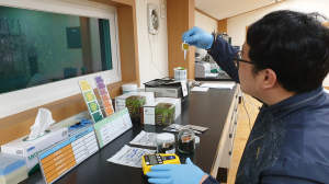 경주시, 축산농가 퇴비 부숙도 검사 지원 `총력` 