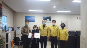 경주시 감포읍, 6.25참전 유공 `고 강문호 상병` 유족 화랑무공훈장 수여 
