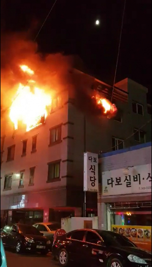 경주소방서, 다가구주택 화재현장 요구조자 5명 구조 