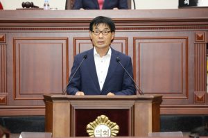 경주시의회, 장복이 의원 ˝생활임금 제안˝ 