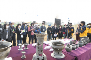 [사진]`경주 쪽샘 L17호 목곽묘` 조사 성과 설명회