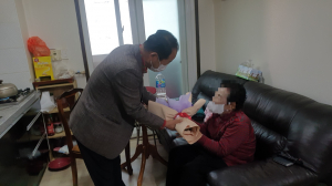 경주시 황성동 `독거노인 기념일 챙기기. 안부전화사업` 추진