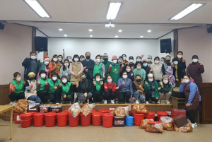 경주시 안강읍, 결혼이주여성 `김장김치 담그기` 체험 도우미 새마을부녀회