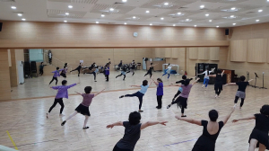 경주예술의전당 ˝실버 발레리나의 우아한 몸짓, 영상으로 담다˝