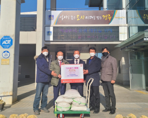 경주시, 한국농업경영인 외동읍회 `온정 담긴 사랑의 쌀 나눔`