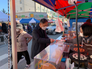 경주교육지원청, 설맞이 전통시장 장보기 