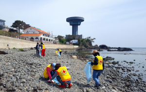 경주시 양남면 적십자회, 주상절리 일대 `코로나 19 예방 방역. 환경정비`