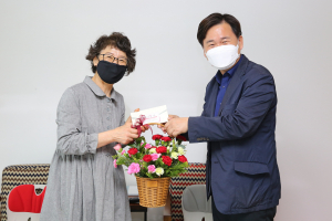 경주시, 어버이 은혜 감사드립니다 `카네이션` 대신 전달 