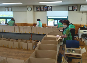 경주시 새마을회, 가정의 달 맞아 행복 먹거리 세트 전달 