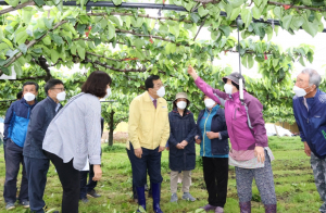 경주시 농업기술센터 ‘미온수 살포 프로그램’ 시범 평가회 개최 