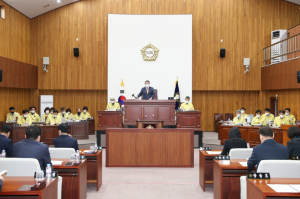 경주시의회 ˝제8대 후반기 1년 동안 이렇게 일하였습니다. 남은 1년 동안 늘 시민과 함께 노력 하겠습니다˝ 