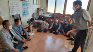 경주시 북경주행정복지센터, 무더위 쉼터 냉방용품 전달