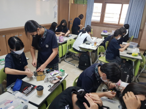 선덕여자중학교, 교육기부 모델학교 운영