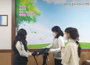 경주시, 초등학교 졸업 드림스타트 아동에 책가방 선물 