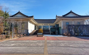 경주시, 동리목월문학관 직영 운영  