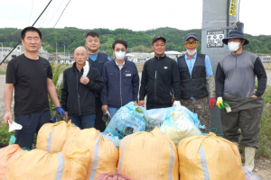 경주시 문무대왕면, 입천리 청년회 대종천변 환경정화활동 전개