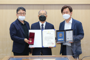 경주시, 故 김성태 하사 유족에 6·25 화랑무공훈장 전수
