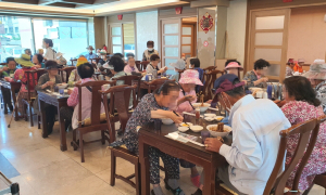 경주시 중부동, 중식당 `어향원` 취약계층 자장면 나눔