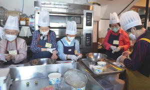 경주시. 참사랑재가노인센터 `어르신 파티셰` 체험교실 운영