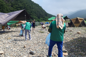 경주시 천북면, 새마을협의회.부녀회 휴가철 산내 동창천 환경정화활동 전개