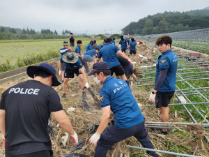 경주경찰서, 태풍 피해현장 복구 지원 `힘 보태`