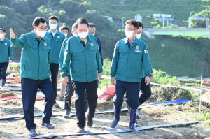 주낙영 경주시장 ˝민심수습과 일상회복 최우선에 중점˝ 아픔 함께한 태풍 피해 복구 현장 `진두지휘`