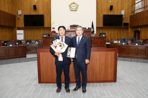 이락우 경주시의회 경제산업위원장 ˝경상북도의정봉사대상˝ 수상